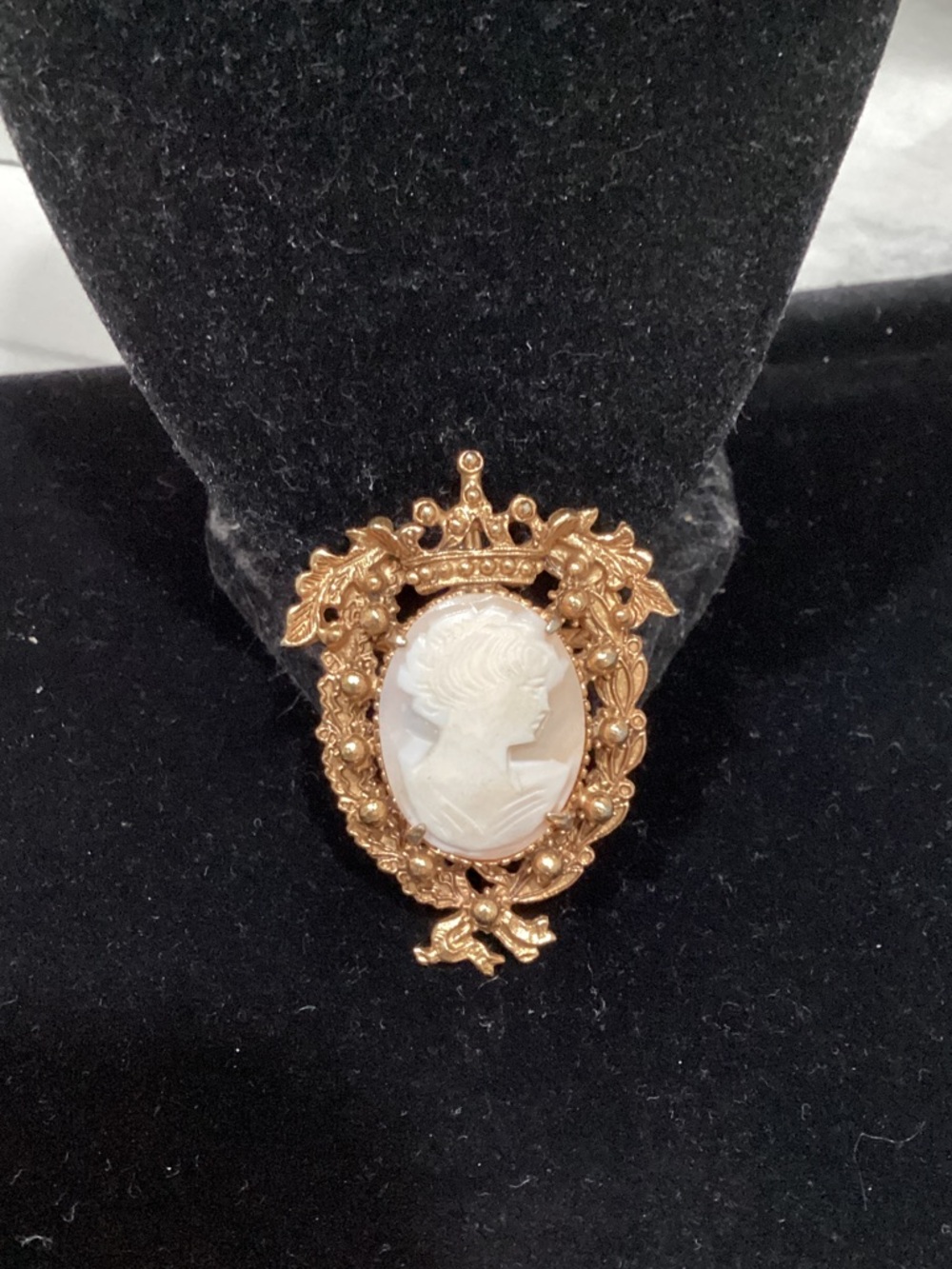 Gold-Tone Cameo Brooch with White Cameo Portrait